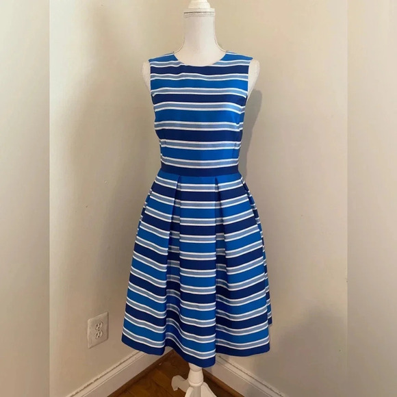 Carolina Herrera Silk Pleated Sleeveless Striped Fit and Flare Dress Size 4 NWOT - Picture 5 of 11